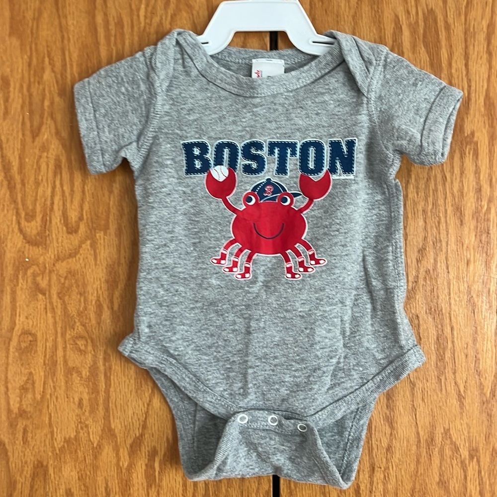 Boston Red Sox onesie 6 month. Grey with red and navy logo.